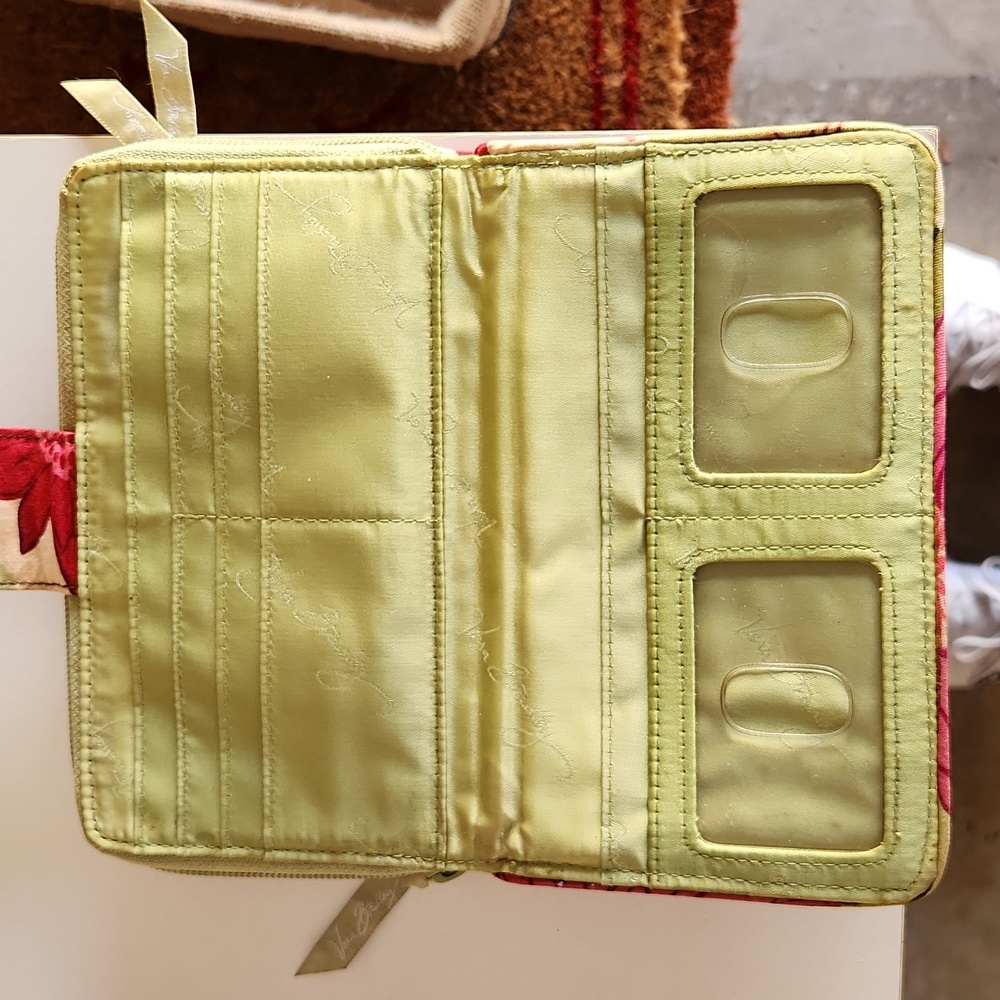 Vera Bradley turnkey wallet - Picture 4 of 6